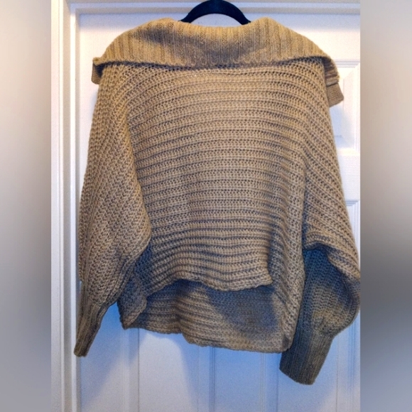 VICI Knit Tan Shawl Collar V-Neck Pullover Cropped Balloon Sleeve Sweater Large - Picture 4 of 5